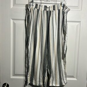 Arabella Women’s Linen Blend striped paperbag pants - Size 3x